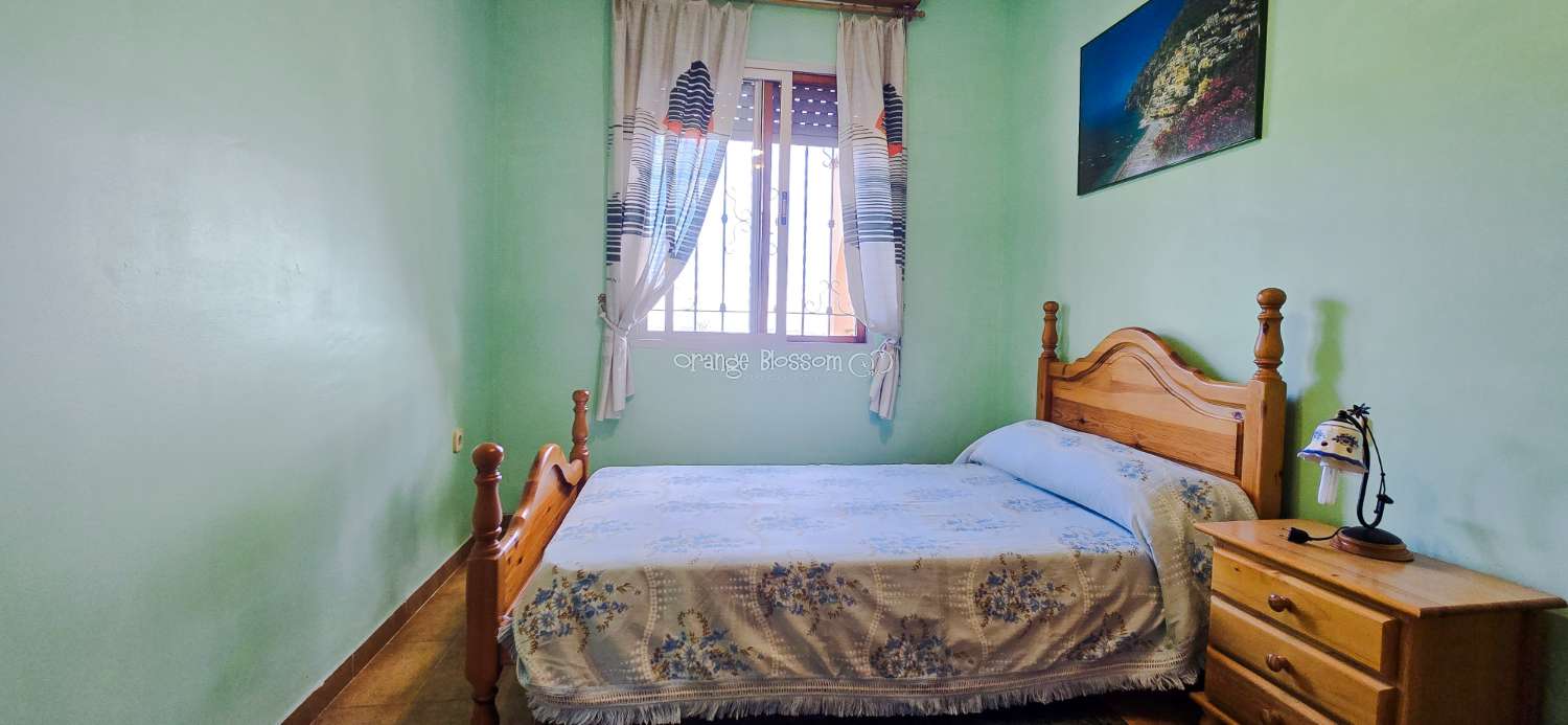 An exceptional opportunity to acquire a truly unique and versatile country residence.
