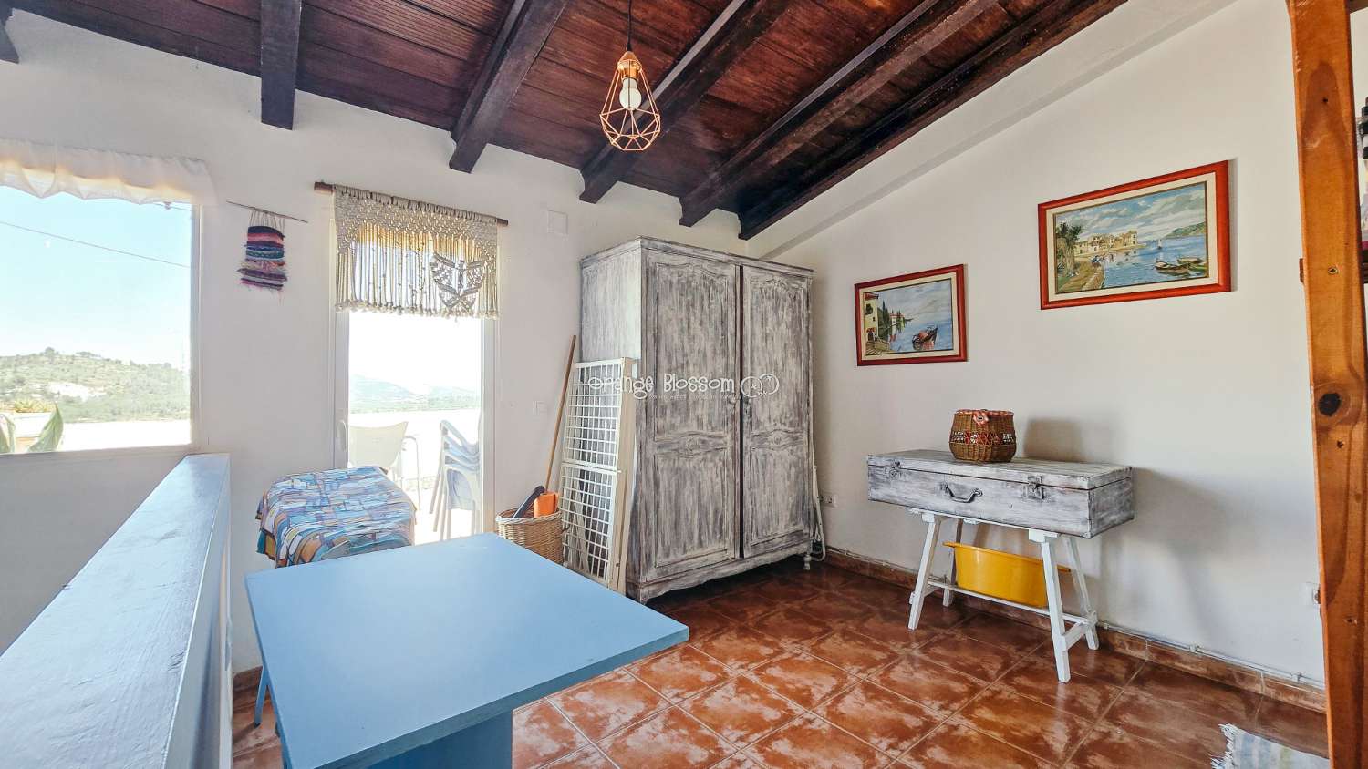 A charming and cosy village house ready to move into.
