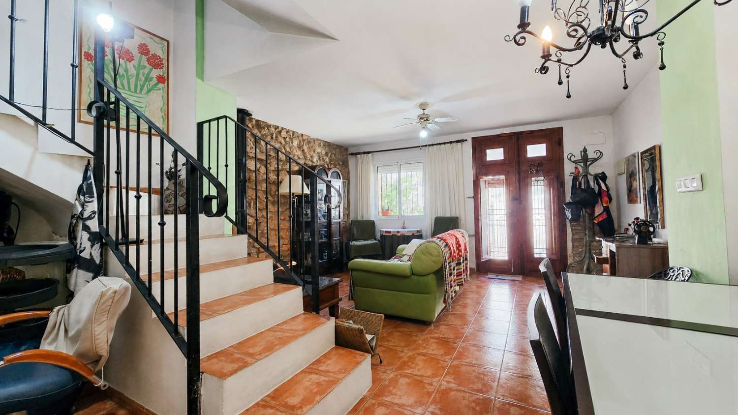 A charming and cosy village house ready to move into.