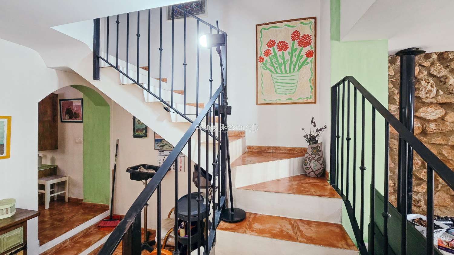 A charming and cosy village house ready to move into.