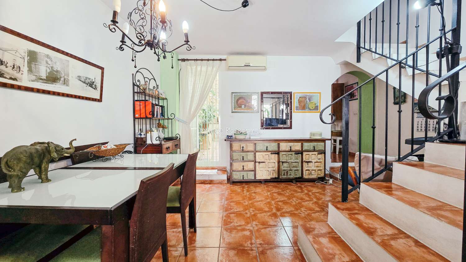 A charming and cosy village house ready to move into.