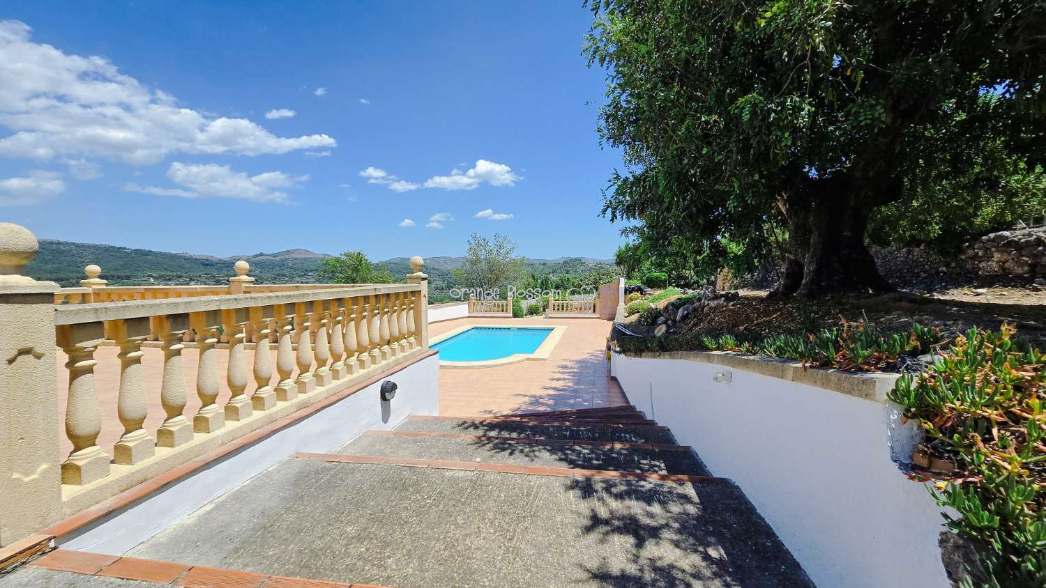 Charming Country Villa with Beautiful Gardens, Swimming Pool and Stunning Valley Views