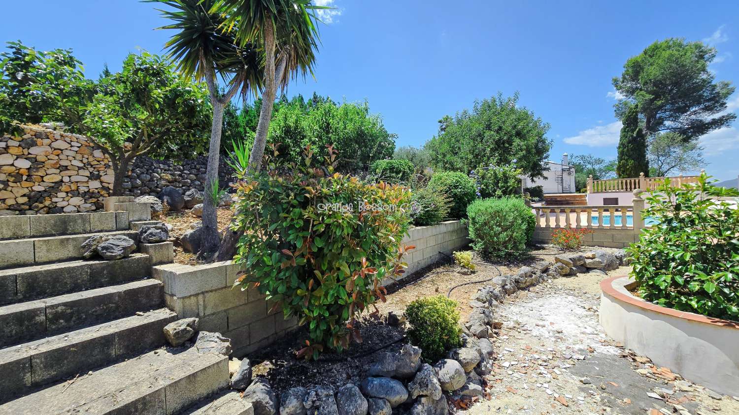 Charming Country Villa with Beautiful Gardens, Swimming Pool and Stunning Valley Views