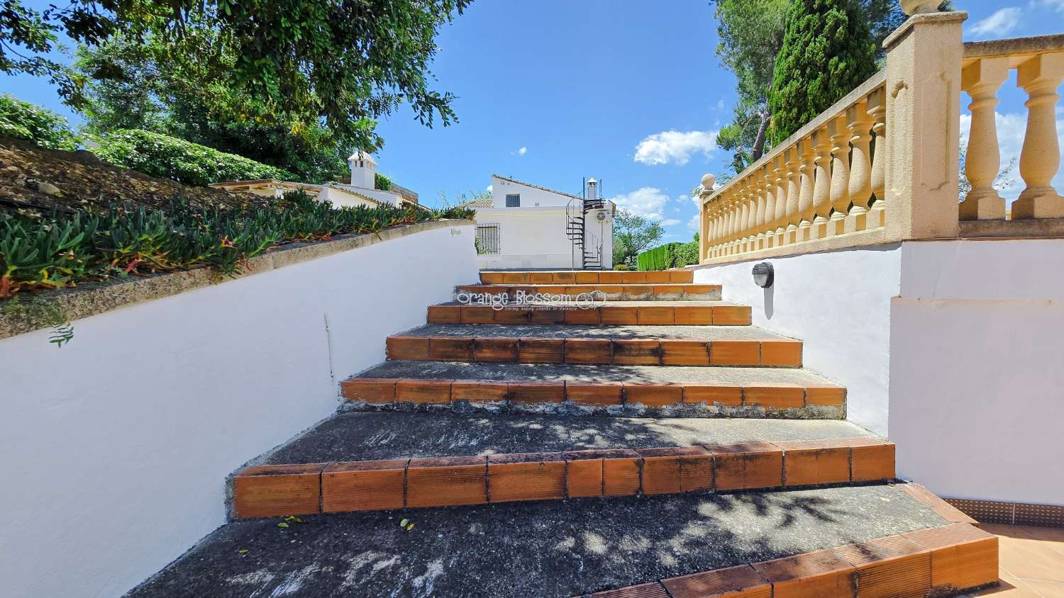 Charming Country Villa with Beautiful Gardens, Swimming Pool and Stunning Valley Views