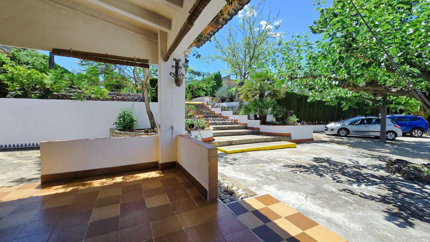 Charming Country Villa with Beautiful Gardens, Swimming Pool and Stunning Valley Views
