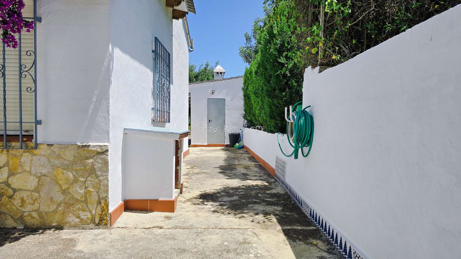 Charming Country Villa with Beautiful Gardens, Swimming Pool and Stunning Valley Views