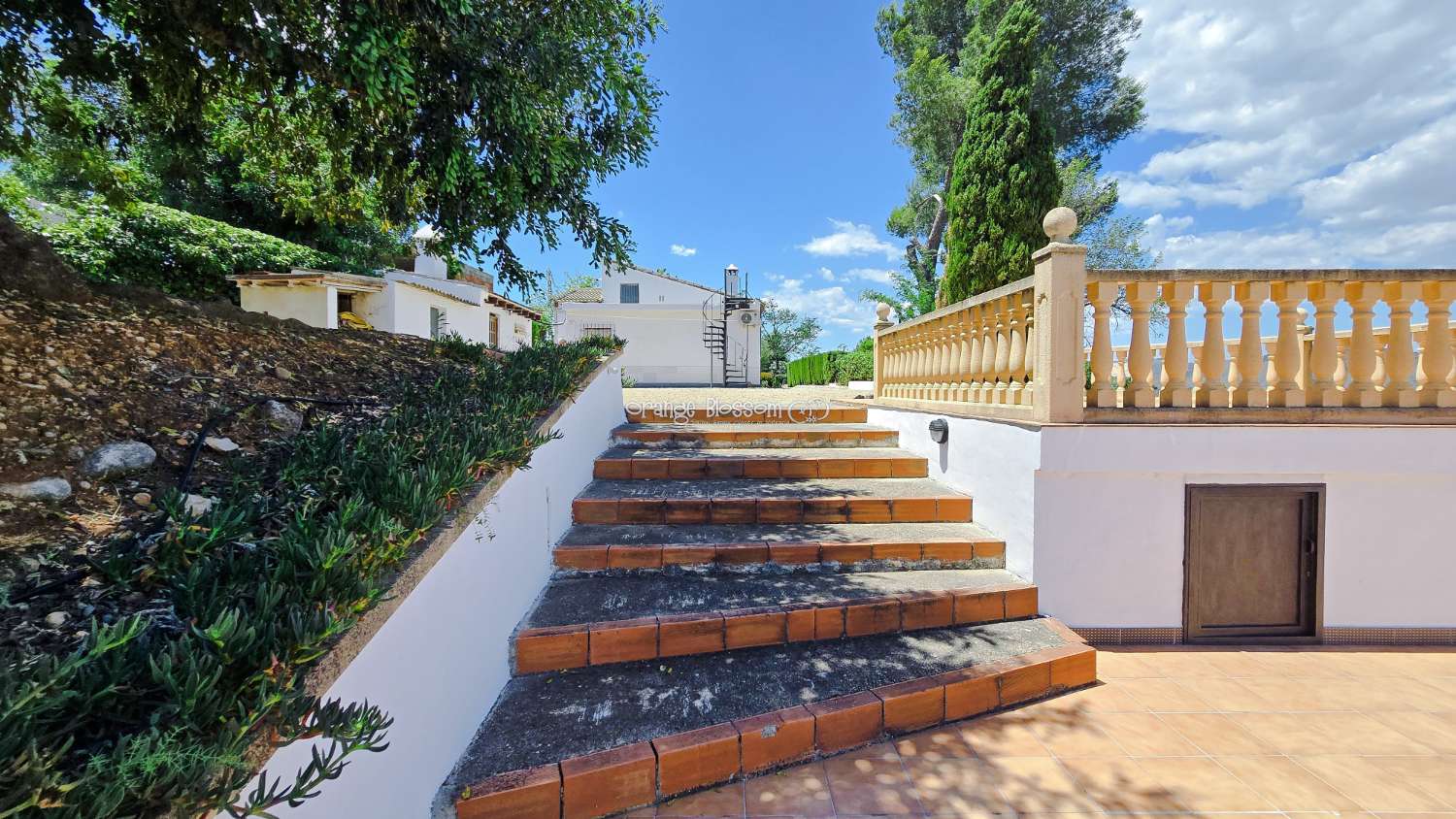 Charming Country Villa with Beautiful Gardens, Swimming Pool and Stunning Valley Views