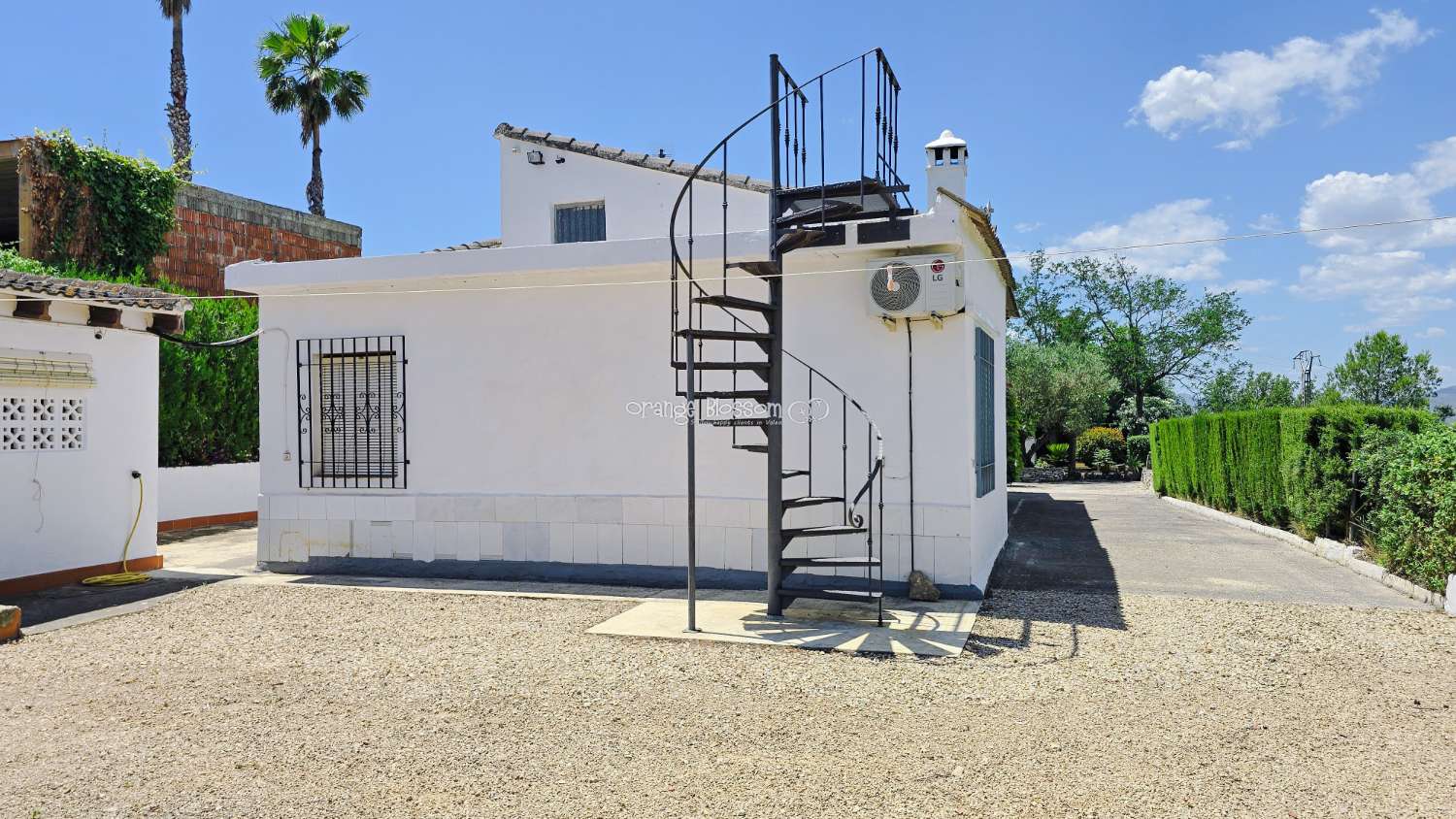 Charming Country Villa with Beautiful Gardens, Swimming Pool and Stunning Valley Views