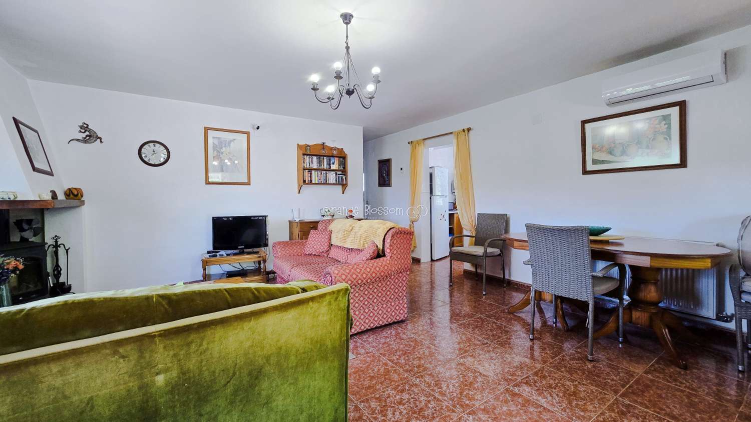 Charming Country Villa with Beautiful Gardens, Swimming Pool and Stunning Valley Views