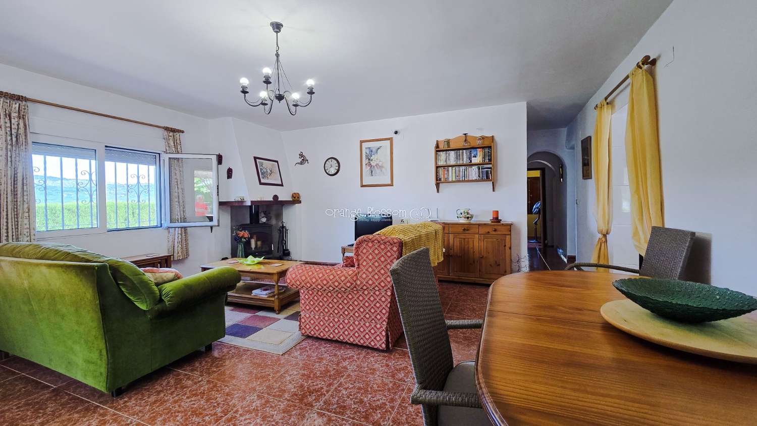 Charming Country Villa with Beautiful Gardens, Swimming Pool and Stunning Valley Views