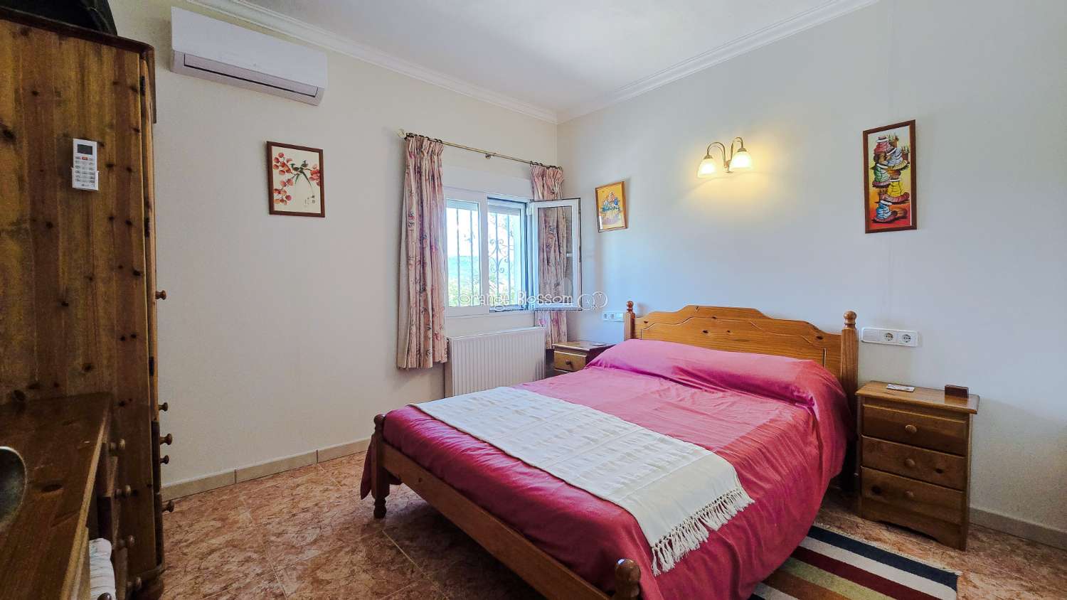 Charming Country Villa with Beautiful Gardens, Swimming Pool and Stunning Valley Views
