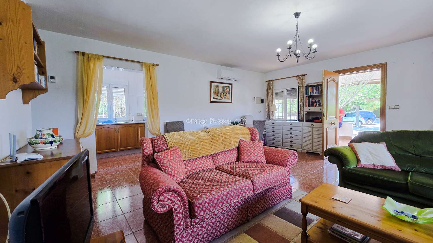 Charming Country Villa with Beautiful Gardens, Swimming Pool and Stunning Valley Views