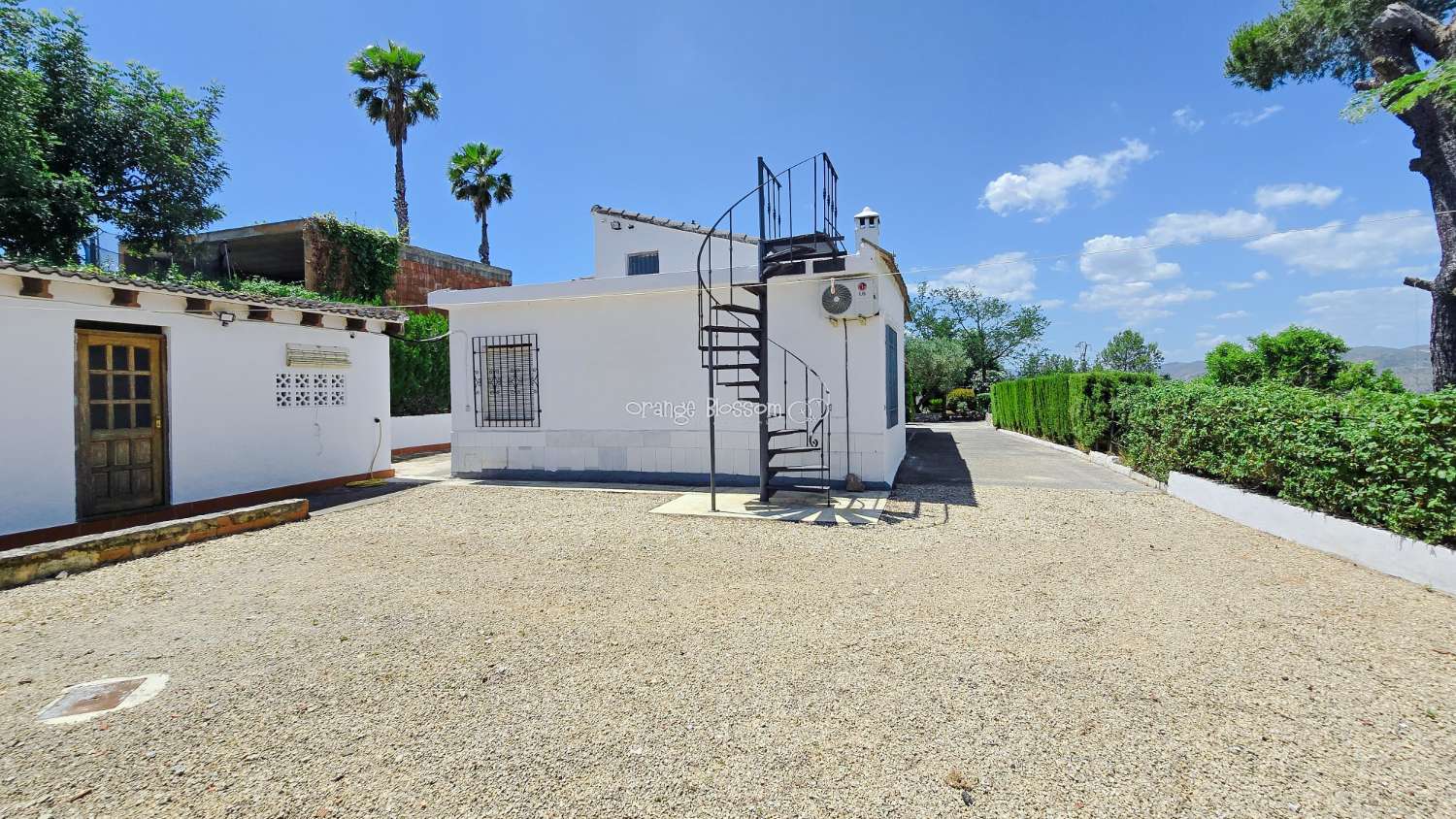 Charming Country Villa with Beautiful Gardens, Swimming Pool and Stunning Valley Views