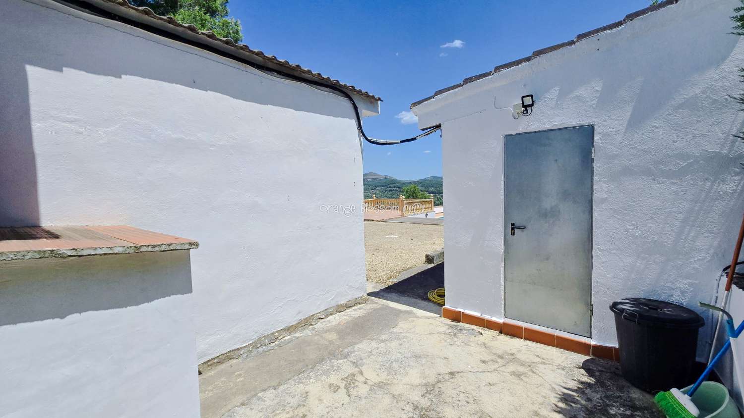 Charming Country Villa with Beautiful Gardens, Swimming Pool and Stunning Valley Views