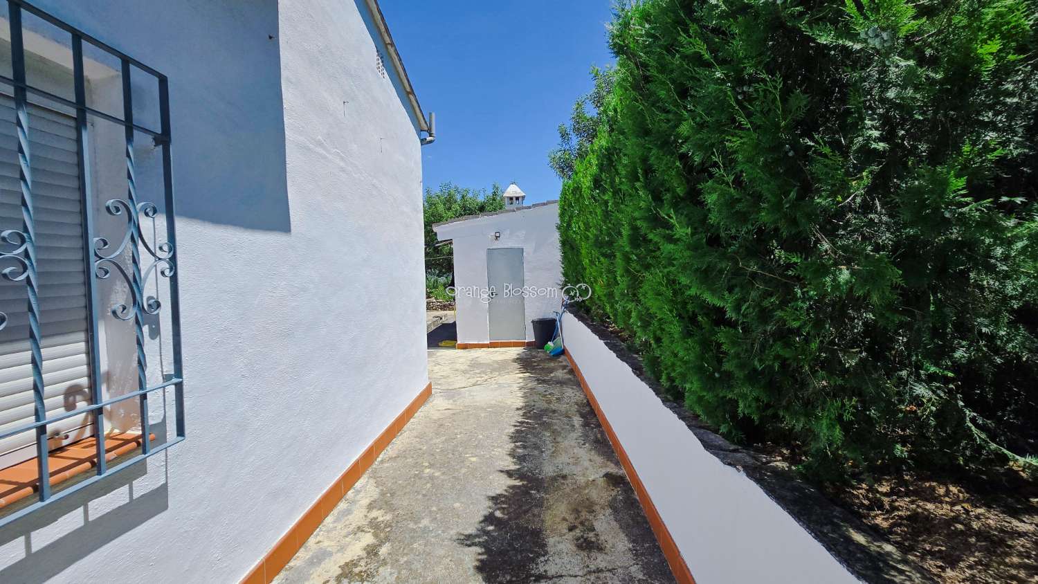 Charming Country Villa with Beautiful Gardens, Swimming Pool and Stunning Valley Views