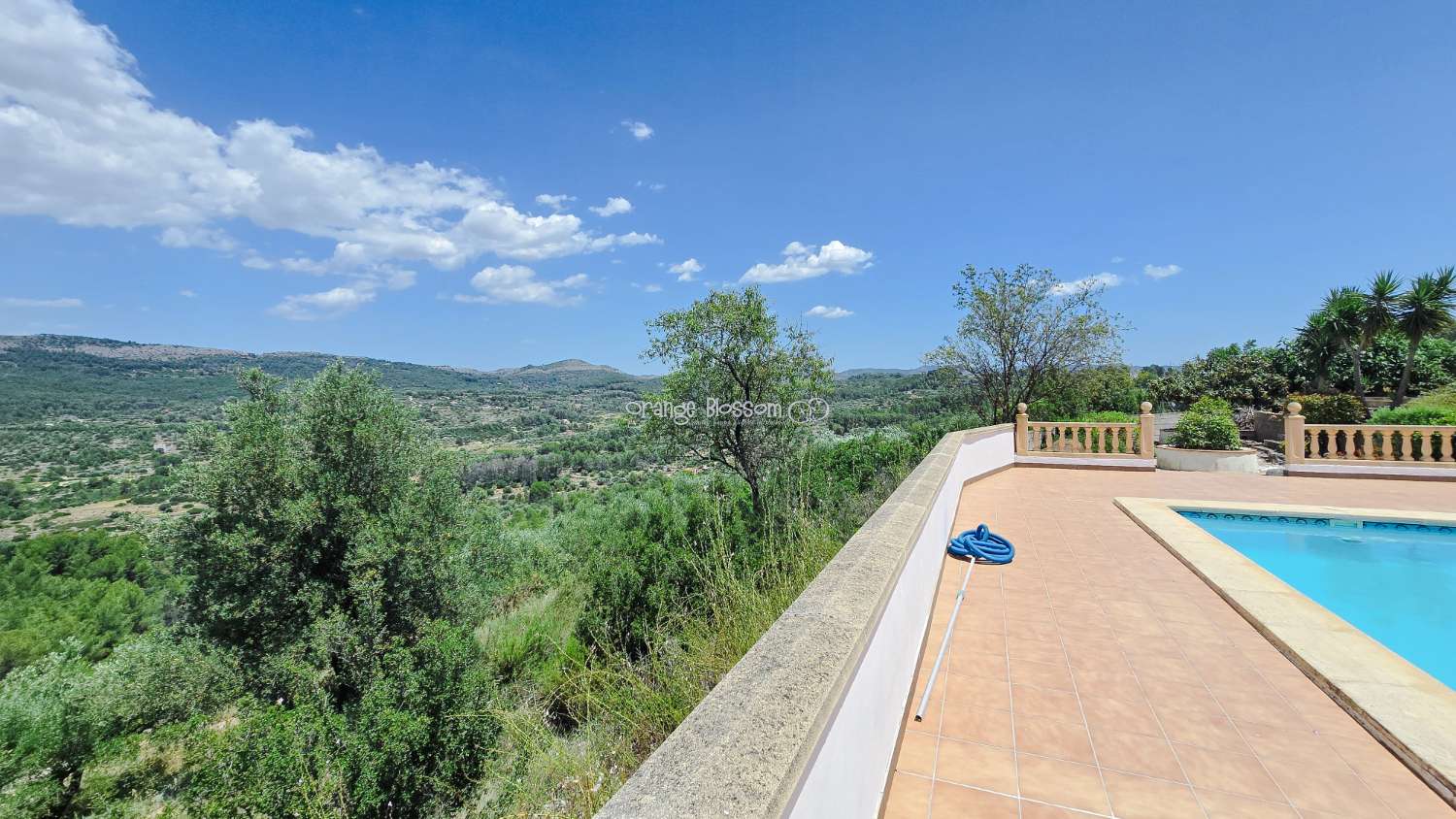 Charming Country Villa with Beautiful Gardens, Swimming Pool and Stunning Valley Views