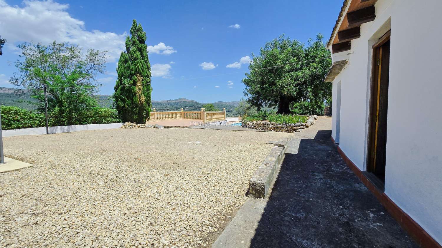Charming Country Villa with Beautiful Gardens, Swimming Pool and Stunning Valley Views