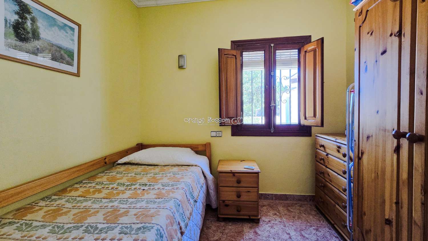Charming Country Villa with Beautiful Gardens, Swimming Pool and Stunning Valley Views