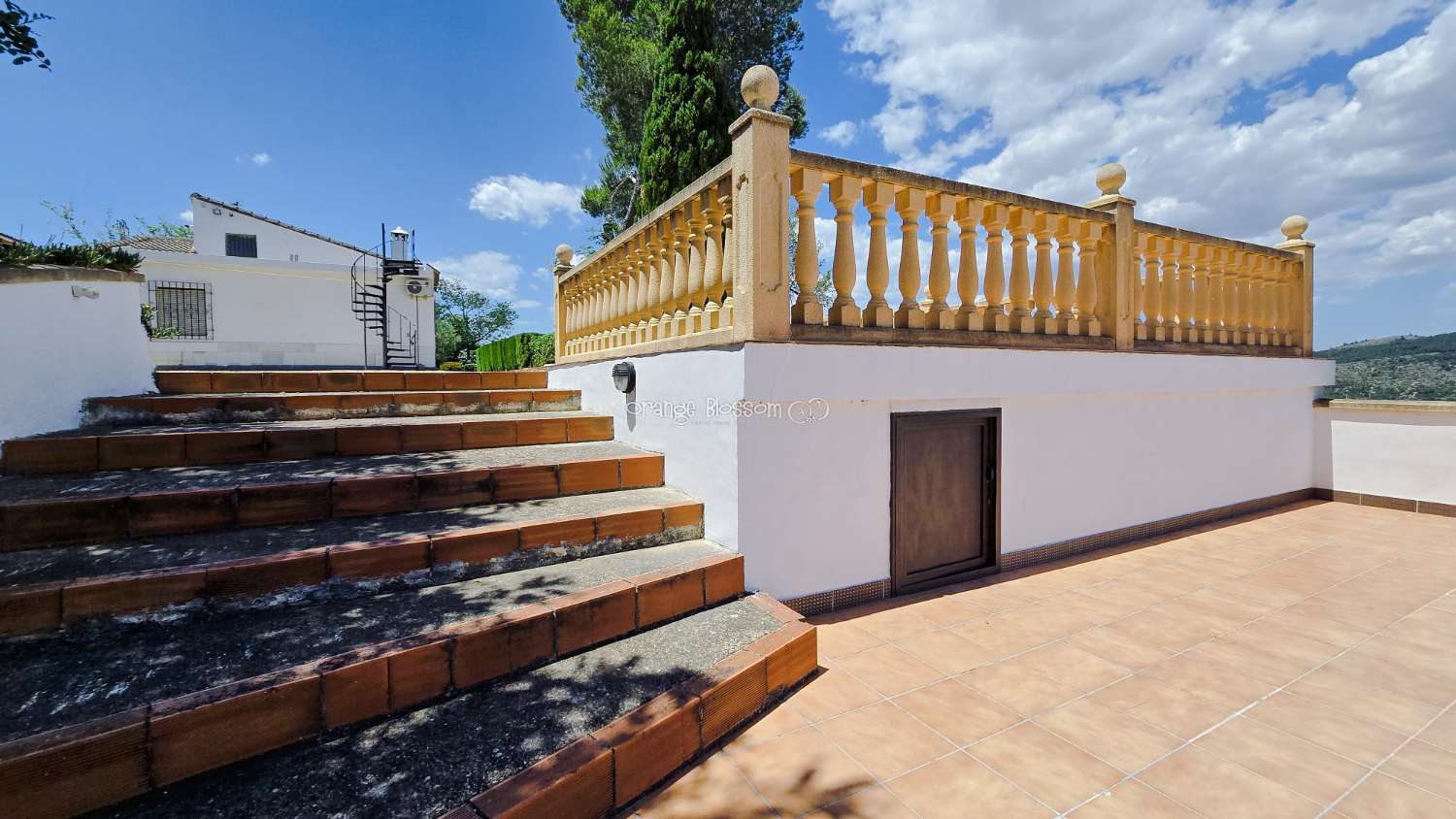 Charming Country Villa with Beautiful Gardens, Swimming Pool and Stunning Valley Views
