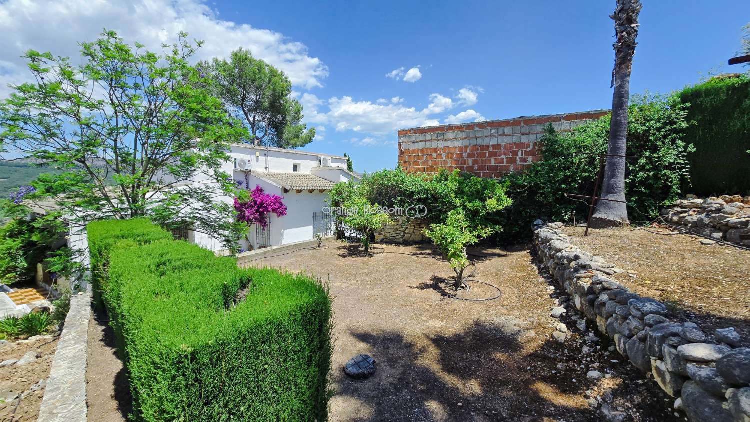 Charming Country Villa with Beautiful Gardens, Swimming Pool and Stunning Valley Views