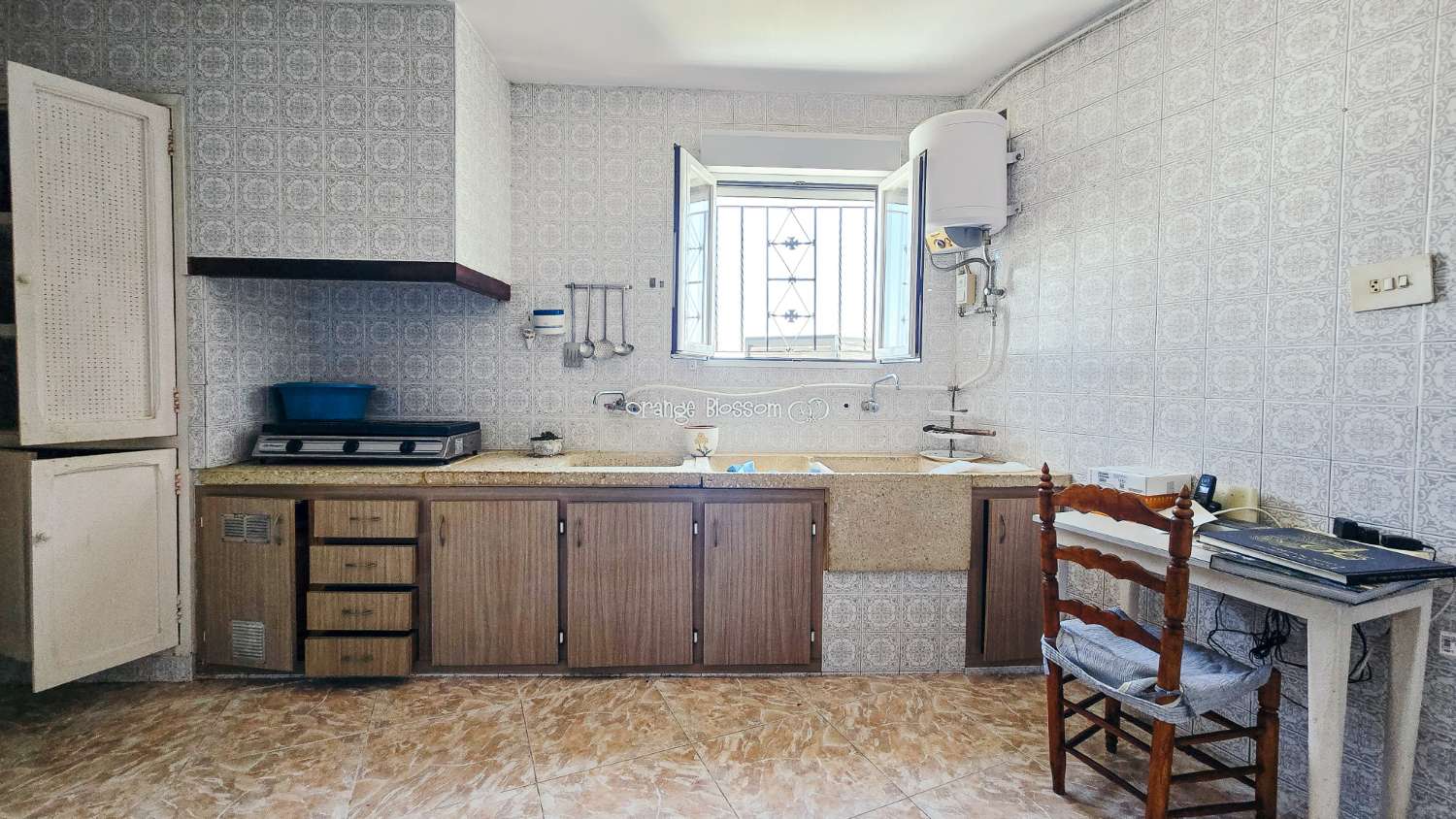 Townhouse with Spectacular Church, Sea and Rooftop Views in the Heart of Oliva