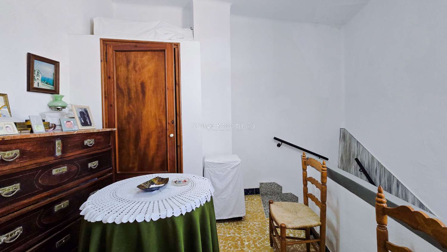 Townhouse with Spectacular Church, Sea and Rooftop Views in the Heart of Oliva