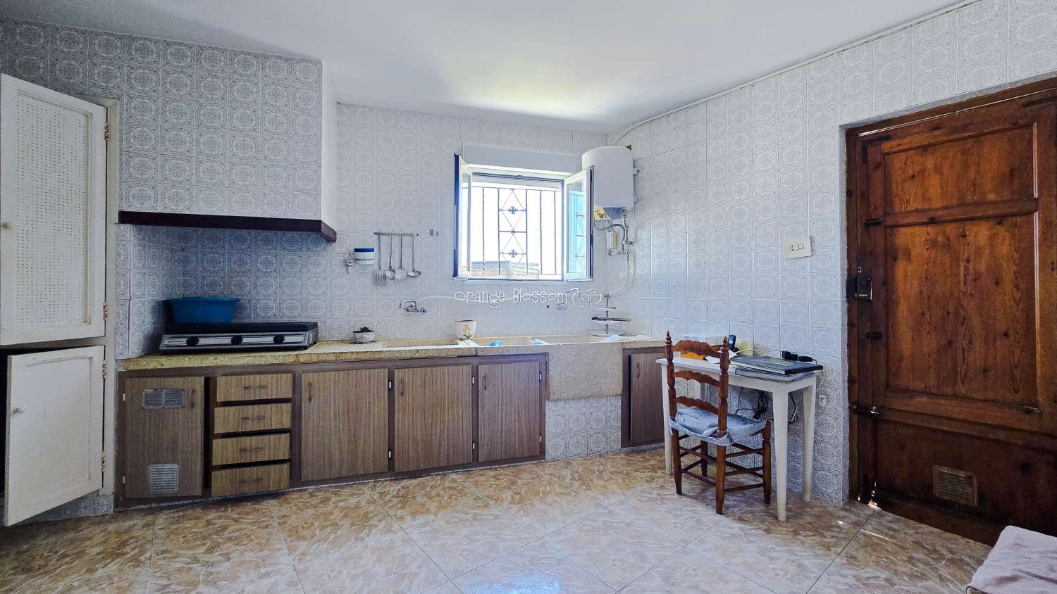 Townhouse with Spectacular Church, Sea and Rooftop Views in the Heart of Oliva
