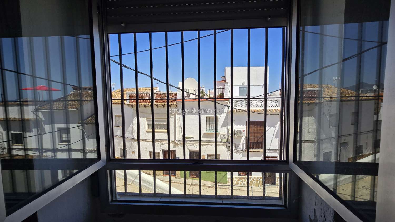 Townhouse with Spectacular Church, Sea and Rooftop Views in the Heart of Oliva
