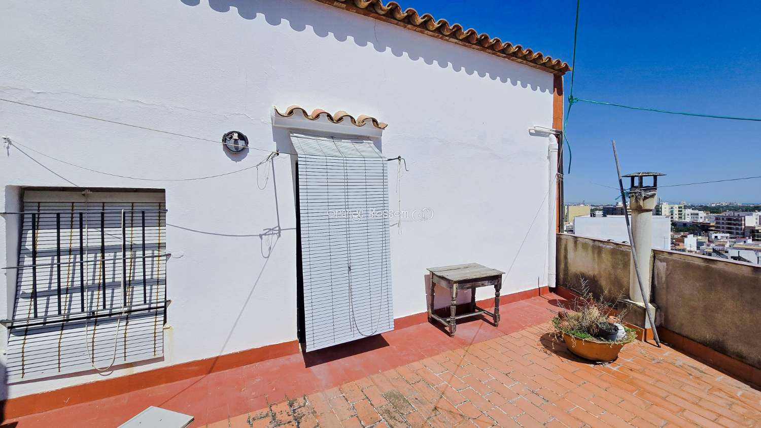 Townhouse with Spectacular Church, Sea and Rooftop Views in the Heart of Oliva