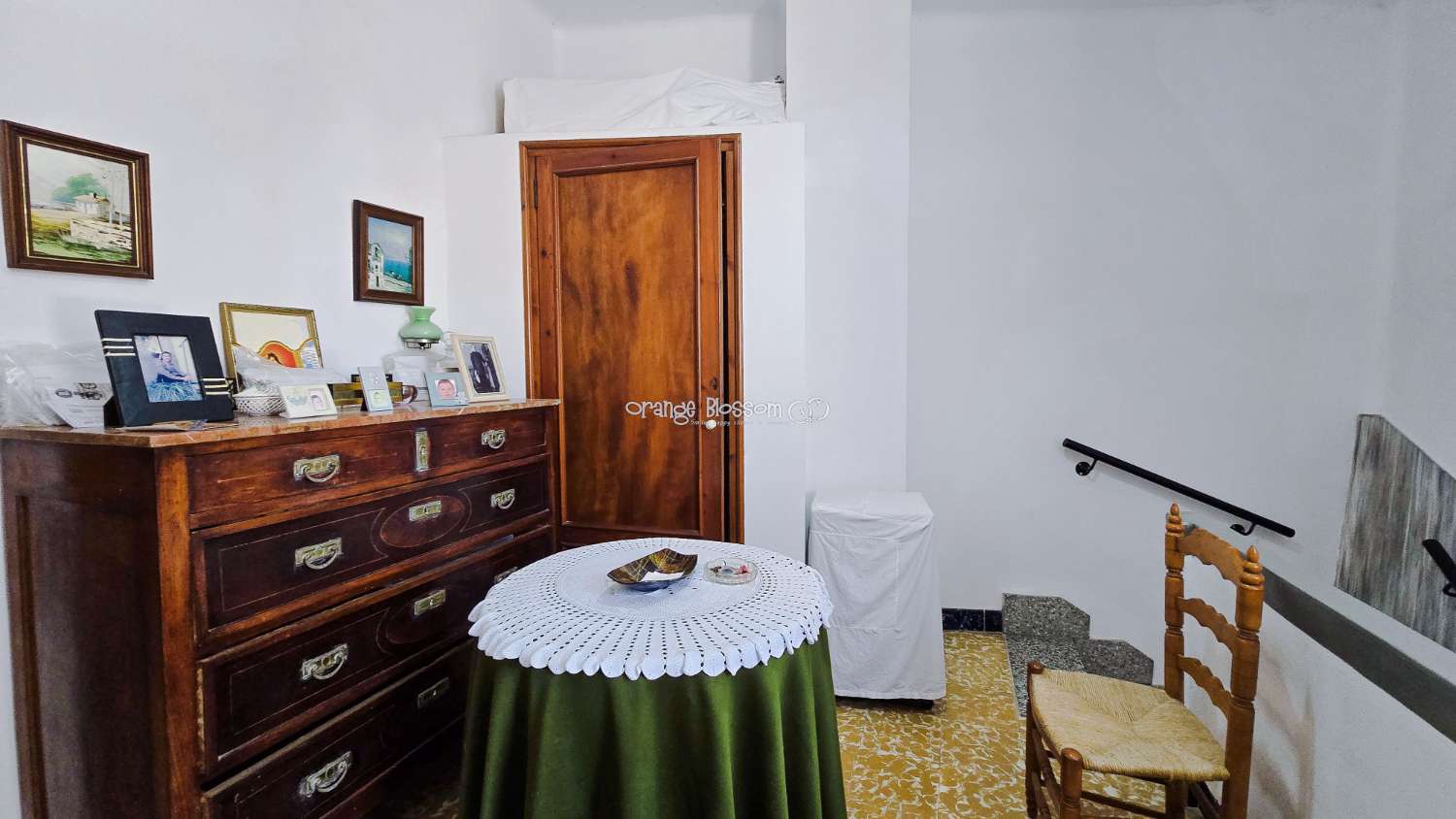 Townhouse with Spectacular Church, Sea and Rooftop Views in the Heart of Oliva