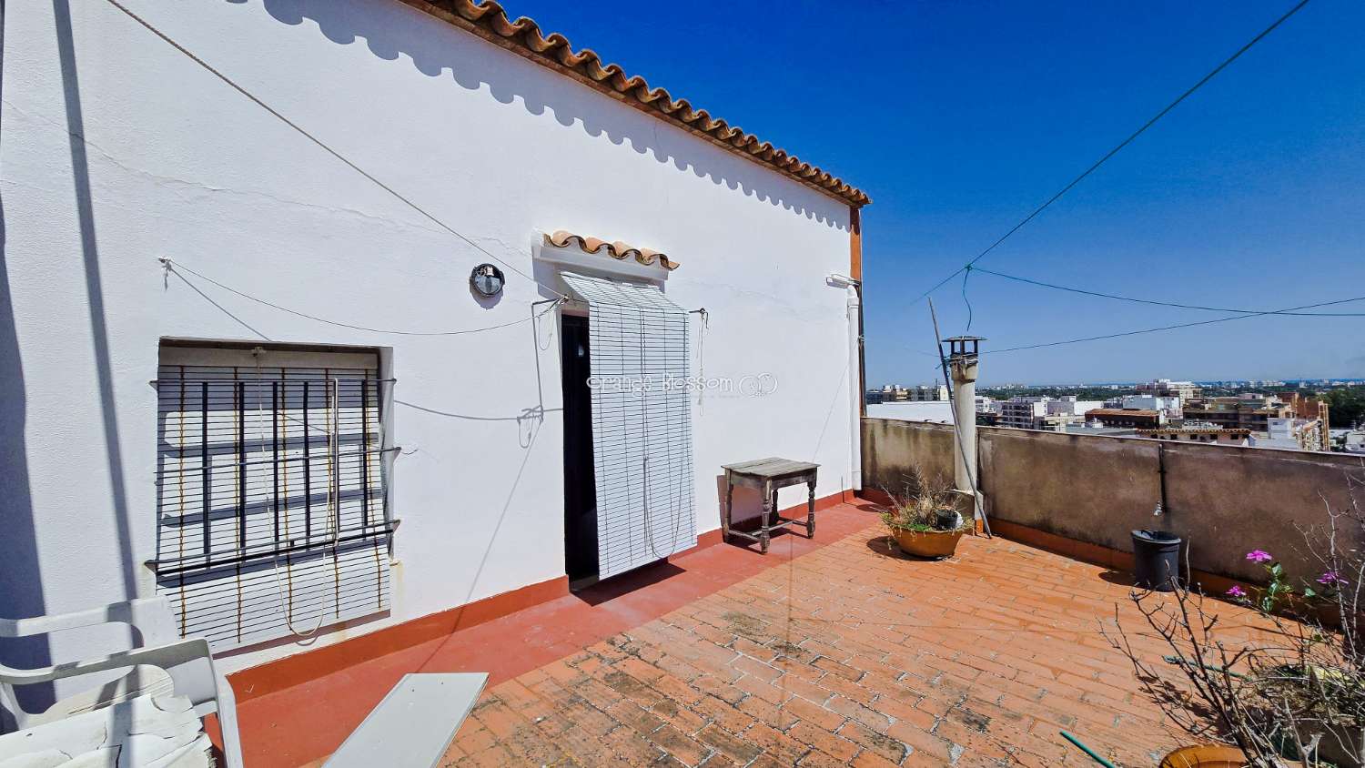 Townhouse with Spectacular Church, Sea and Rooftop Views in the Heart of Oliva