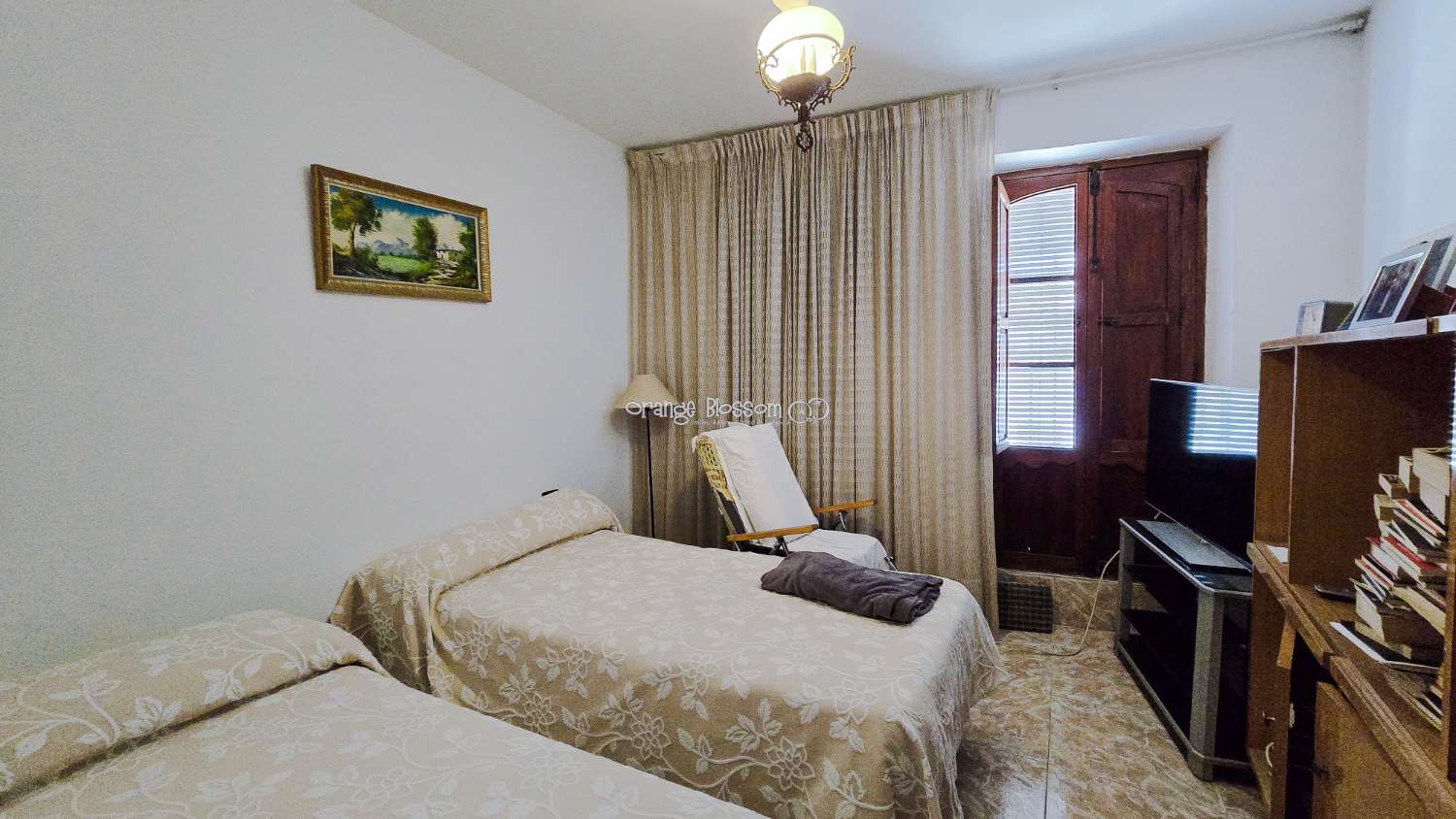 Townhouse with Spectacular Church, Sea and Rooftop Views in the Heart of Oliva