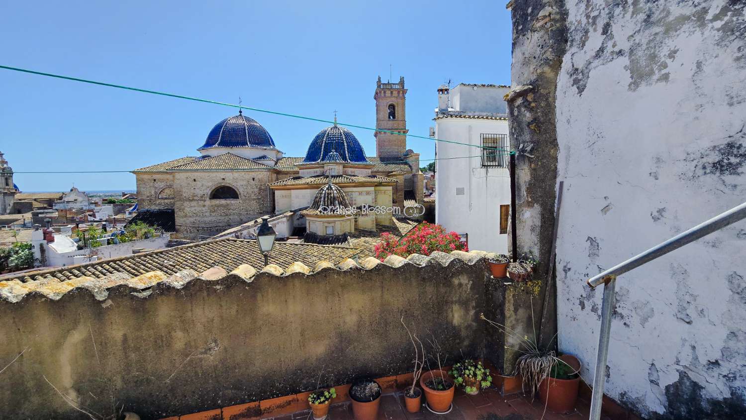 Townhouse with Spectacular Church, Sea and Rooftop Views in the Heart of Oliva