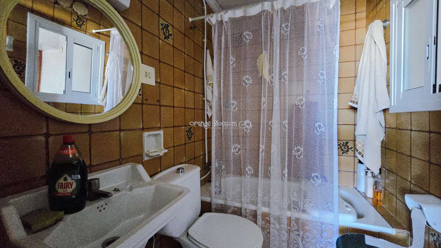 Townhouse with Spectacular Church, Sea and Rooftop Views in the Heart of Oliva
