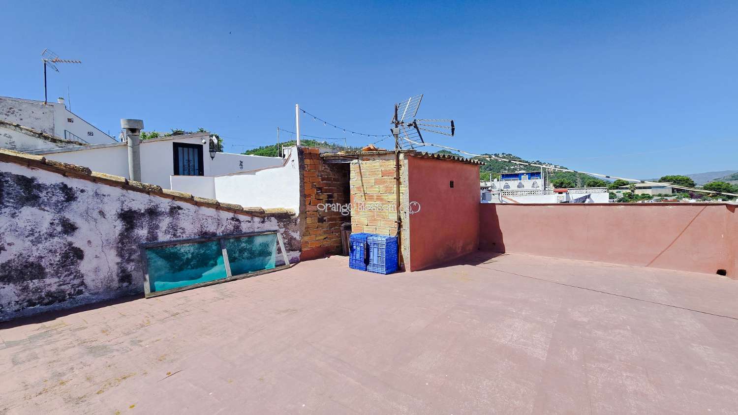 Townhouse with Spectacular Church, Sea and Rooftop Views in the Heart of Oliva