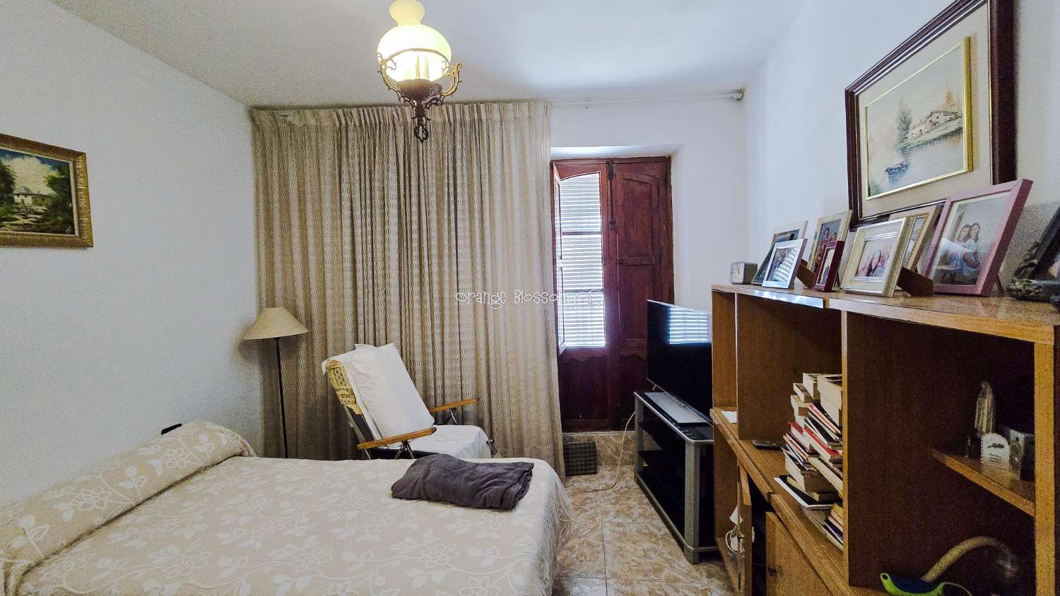 Townhouse with Spectacular Church, Sea and Rooftop Views in the Heart of Oliva