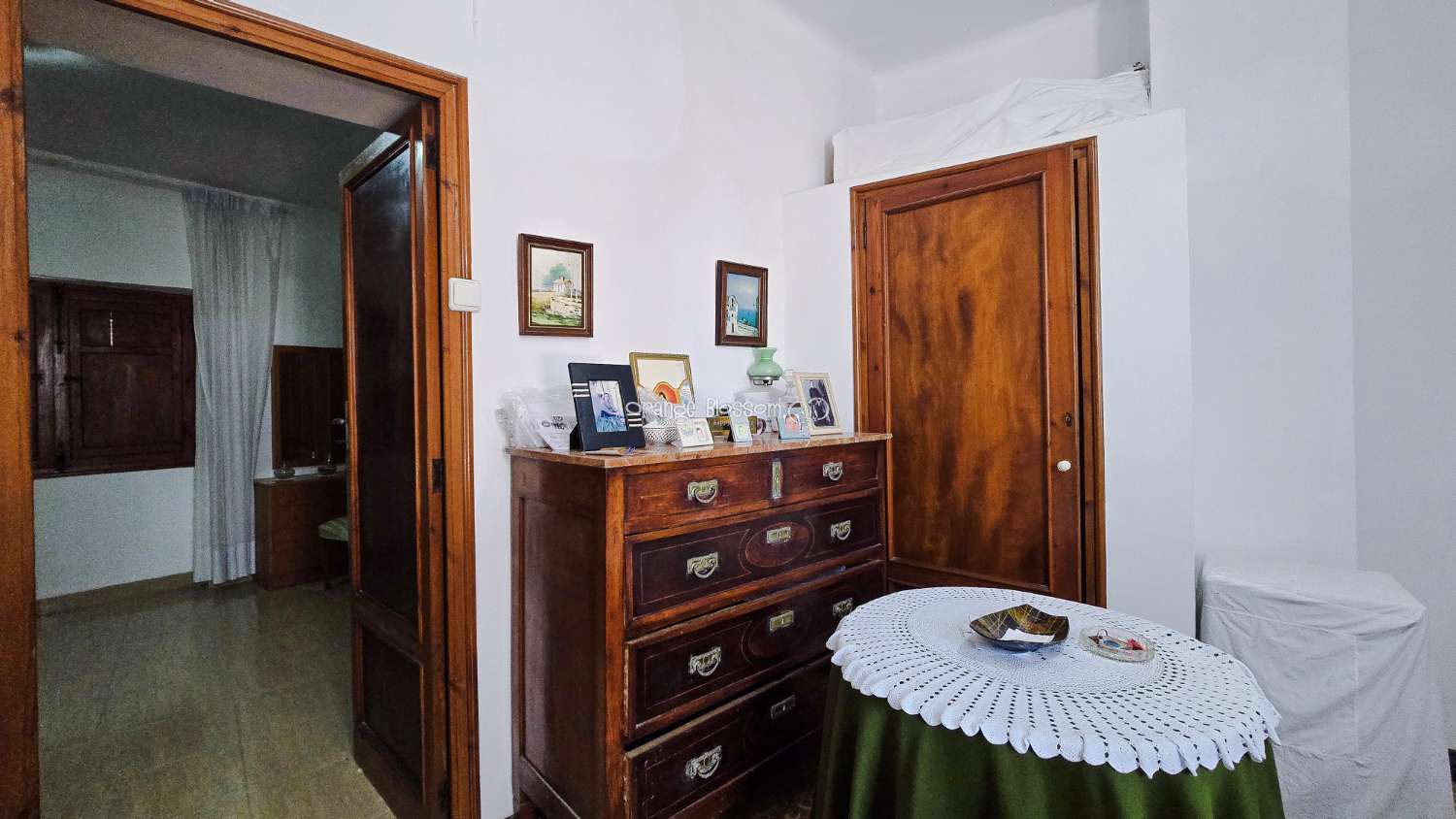 Townhouse with Spectacular Church, Sea and Rooftop Views in the Heart of Oliva