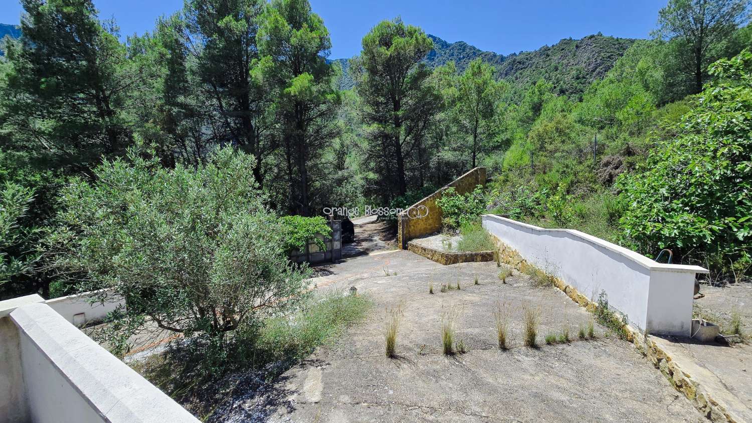 A Truly Unique Mountain Retreat with Spectacular Mediterranean Views