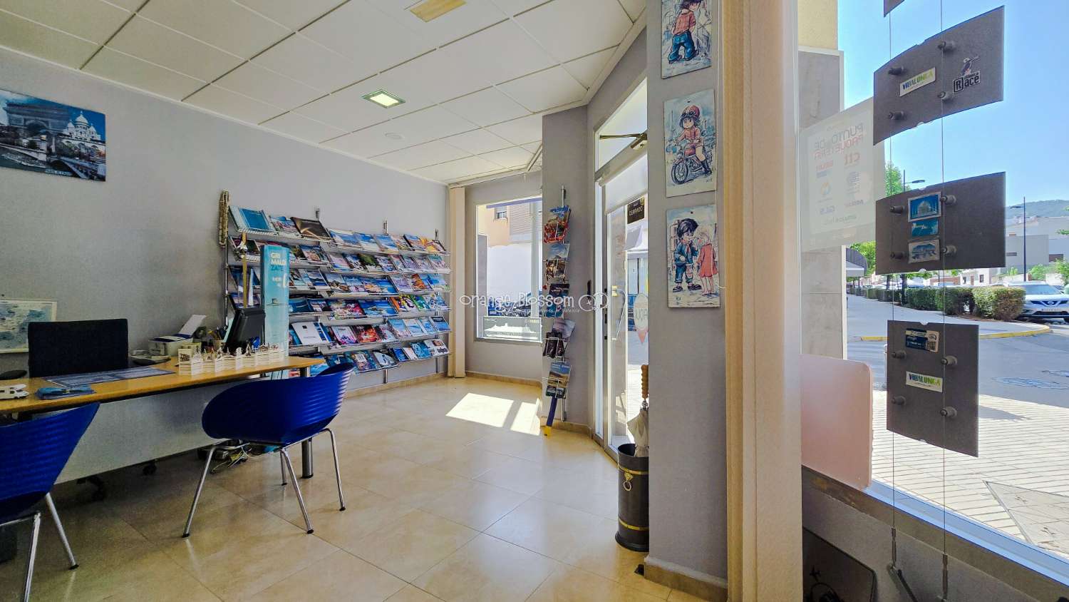 Local comercial con excelente potencial para convertirlo en una vivienda en planta baja – Villalonga, La Safor
