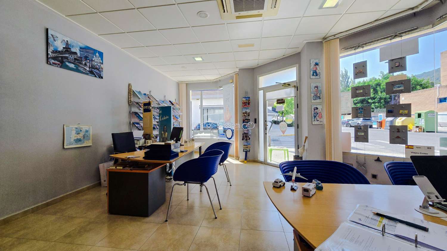 Local comercial con excelente potencial para convertirlo en una vivienda en planta baja – Villalonga, La Safor