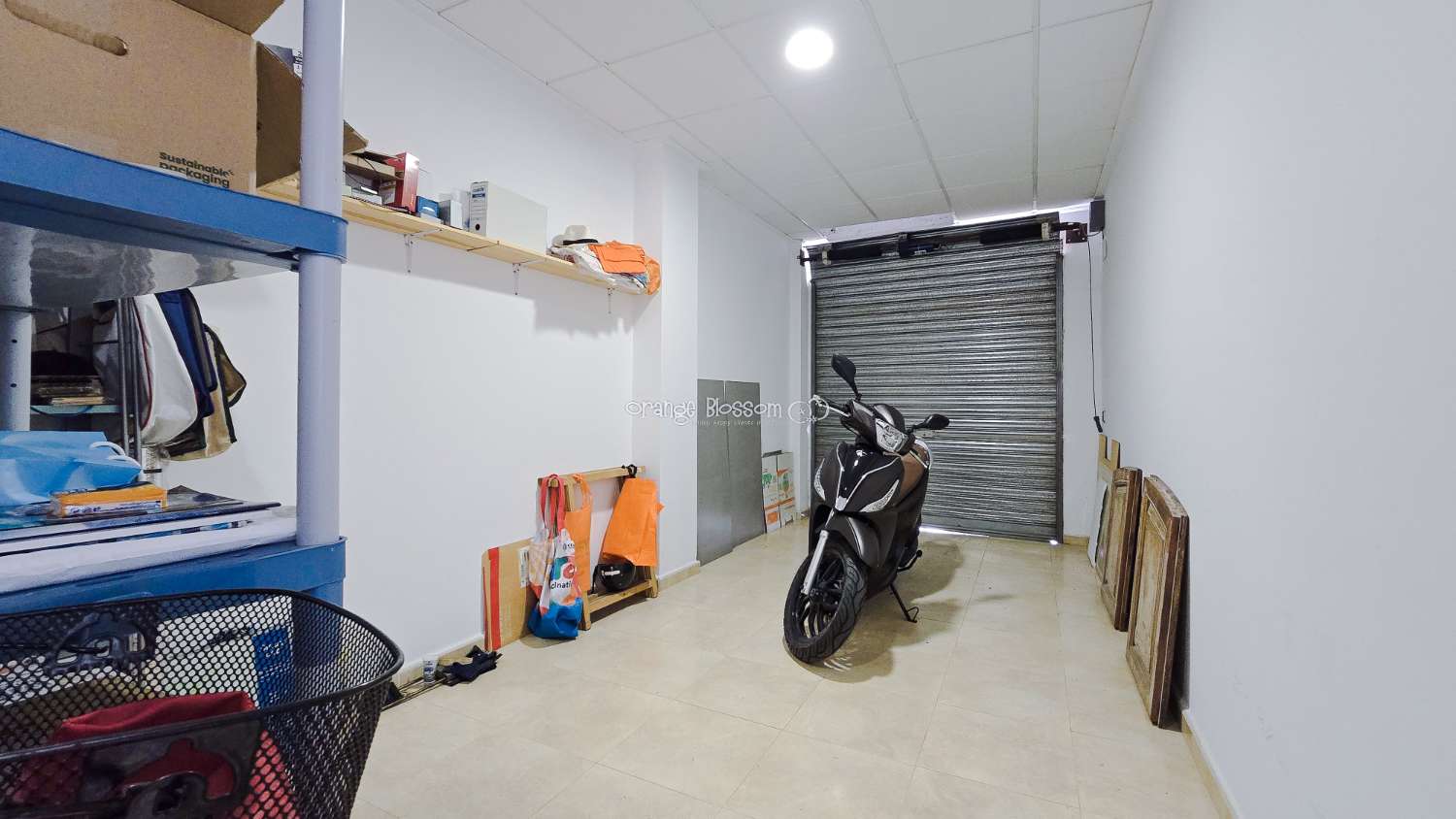 Local comercial con excelente potencial para convertirlo en una vivienda en planta baja – Villalonga, La Safor