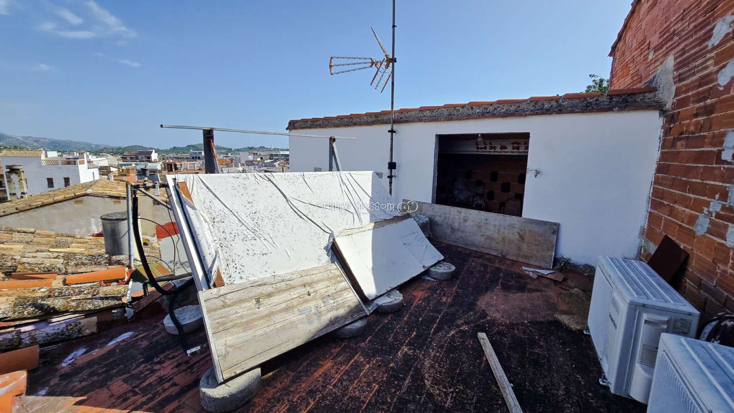 A substantial property distributed over three floors and benefits from a solid construction, built very much with longevity in mind.
