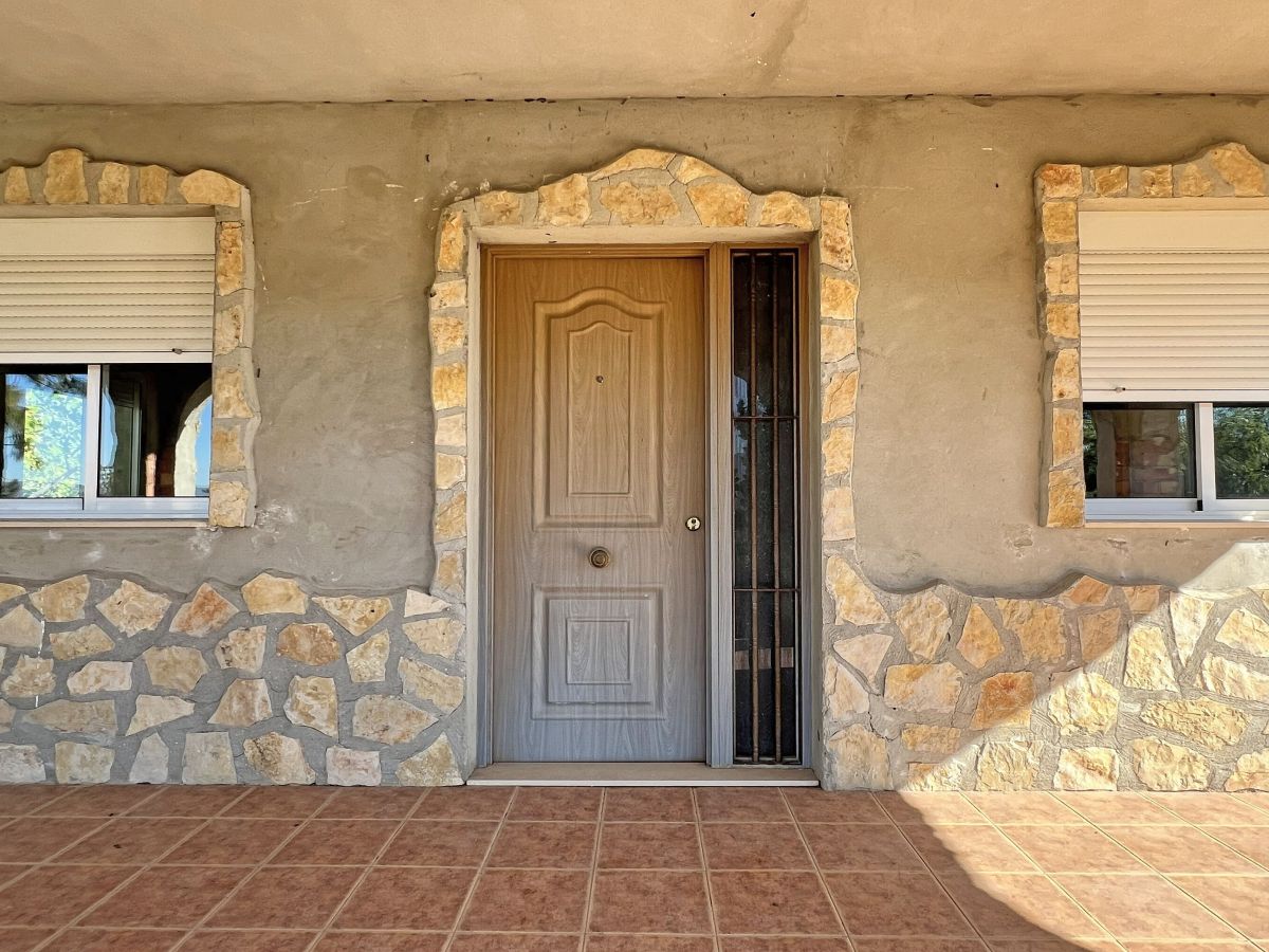 Großes Chalet in Afarrasi, 3 Schlafzimmer, 2 Badezimmer