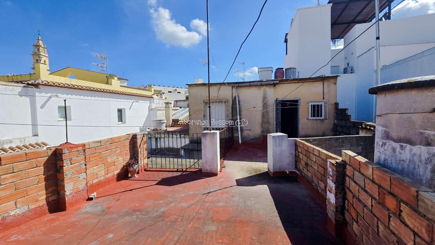 A large family house in the popular village of La Font den Carros.