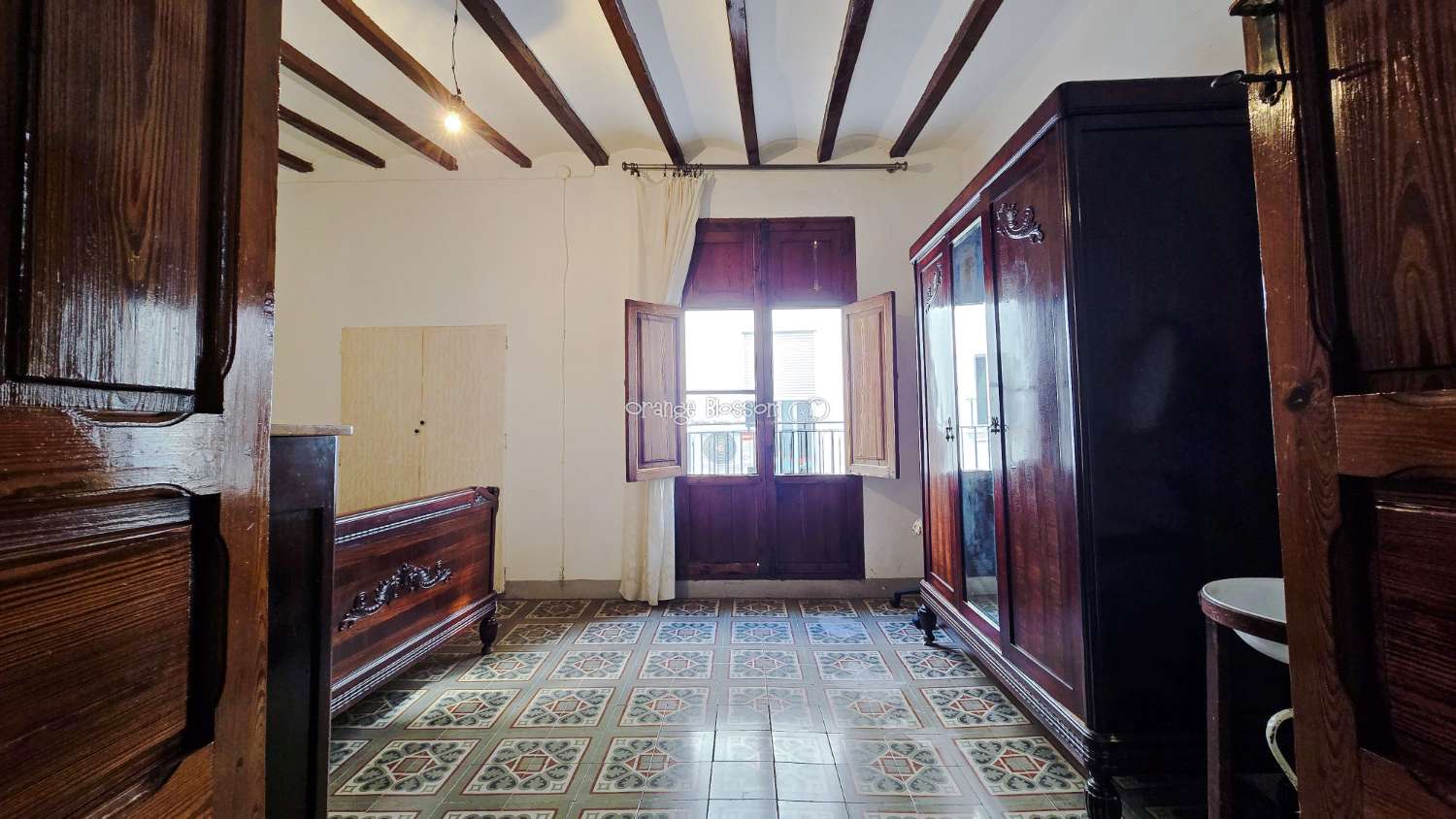 A large family house in the popular village of La Font den Carros.