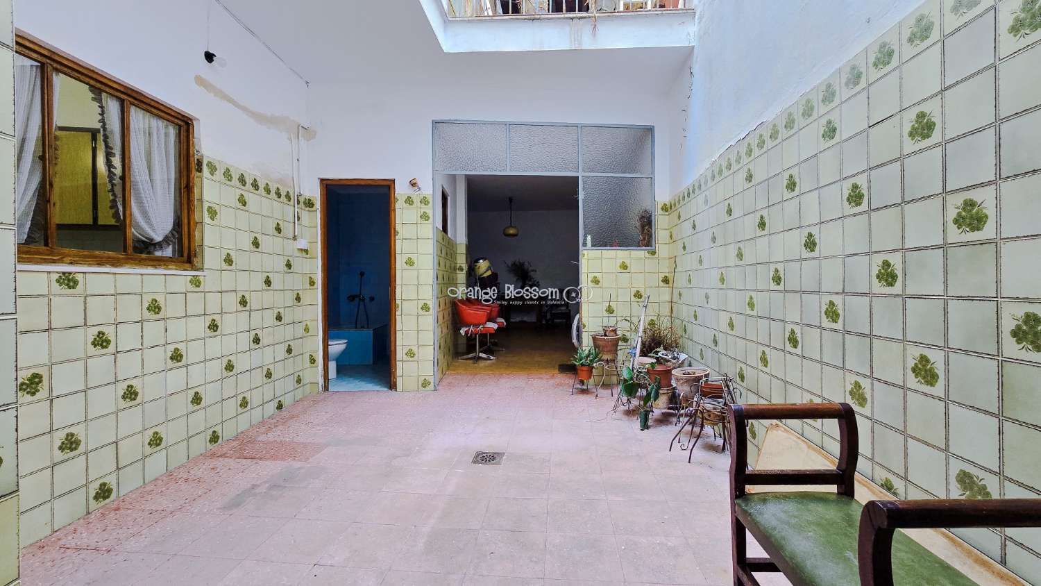 A large family house in the popular village of La Font den Carros.