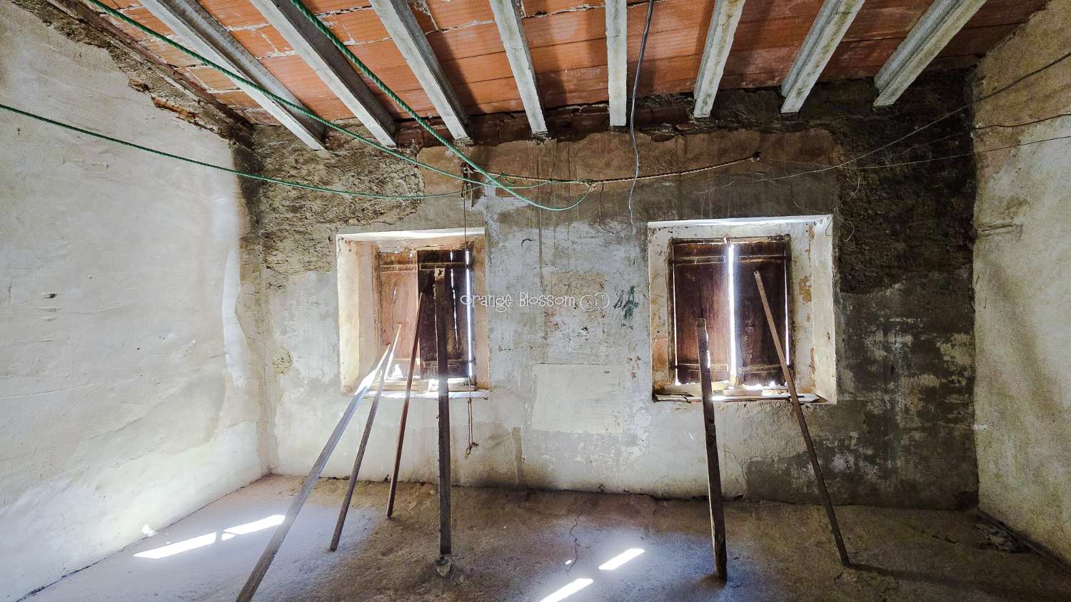 A large family house in the popular village of La Font den Carros.