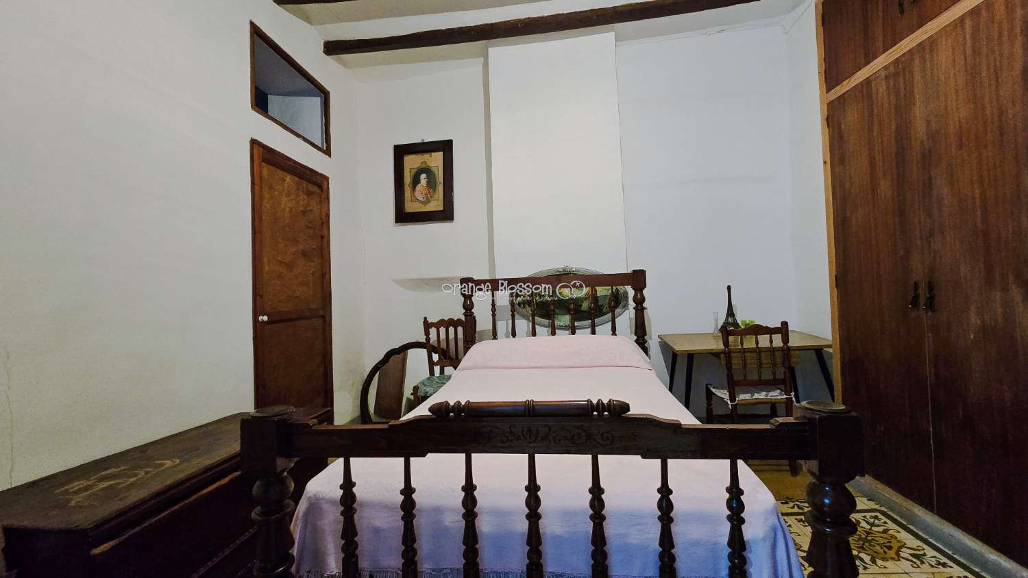 A large family house in the popular village of La Font den Carros.