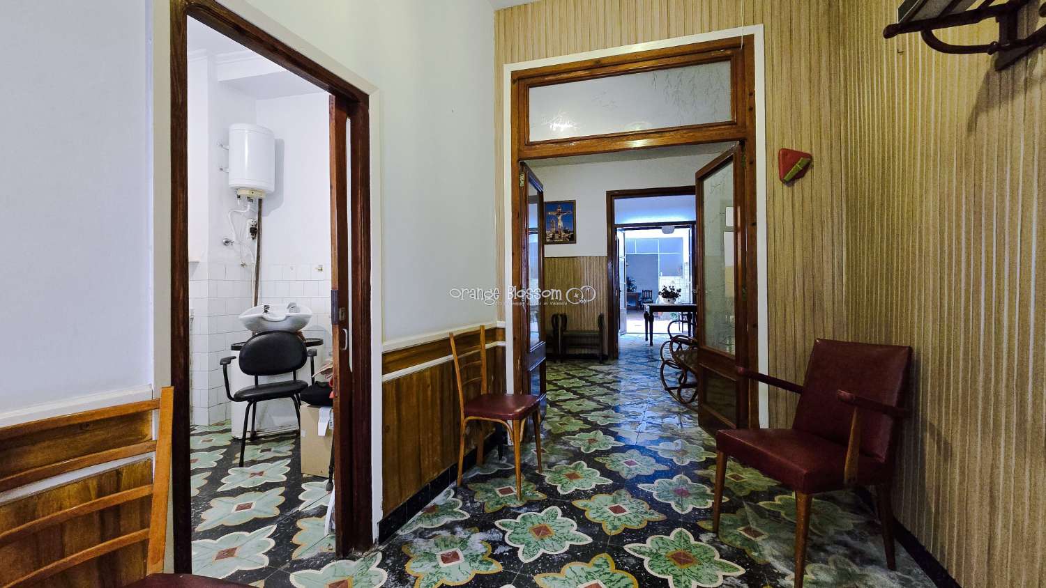 A large family house in the popular village of La Font den Carros.