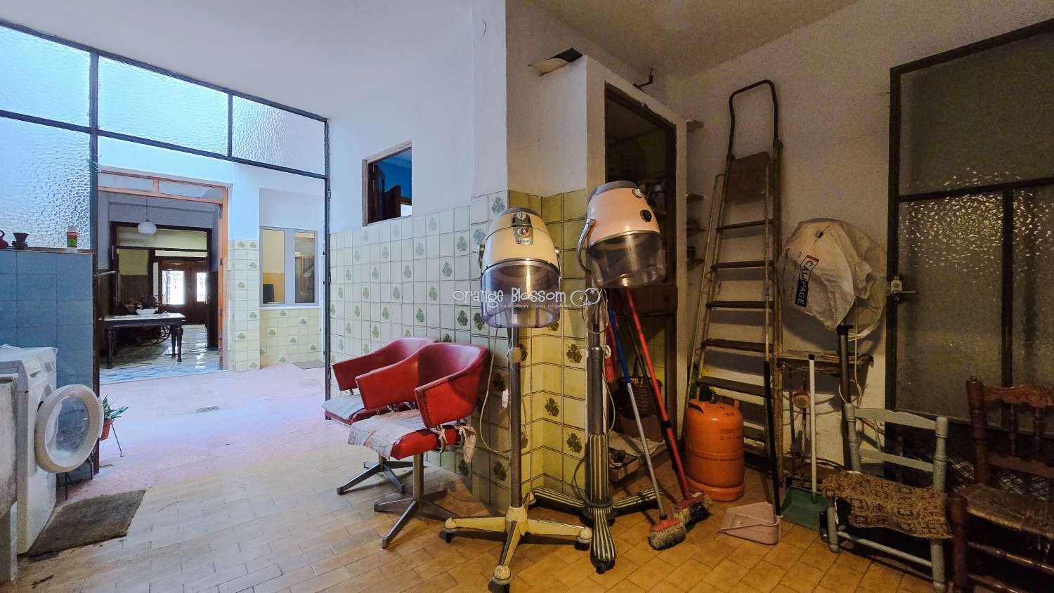A large family house in the popular village of La Font den Carros.